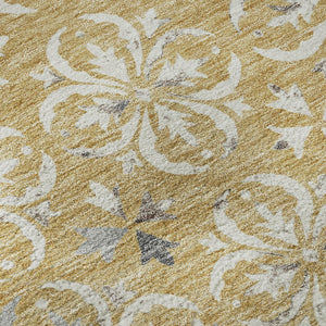 HomeRoots 8' Gold and Gray Floral Washable Round Rug - UV Protected, Durable, Pet-Friendly, and Stylish Design 673924