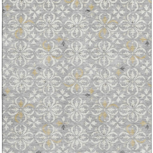 HomeRoots 5' X 8' Gray And Ivory Floral Area Rug - Washable, UV Protected, Durable for High-Traffic Homes 673929