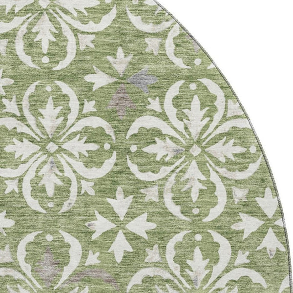 HomeRoots 8' Green and Ivory Floral Round Rug - Washable, UV Protected, Ideal for High-Traffic Areas & Kids 673936