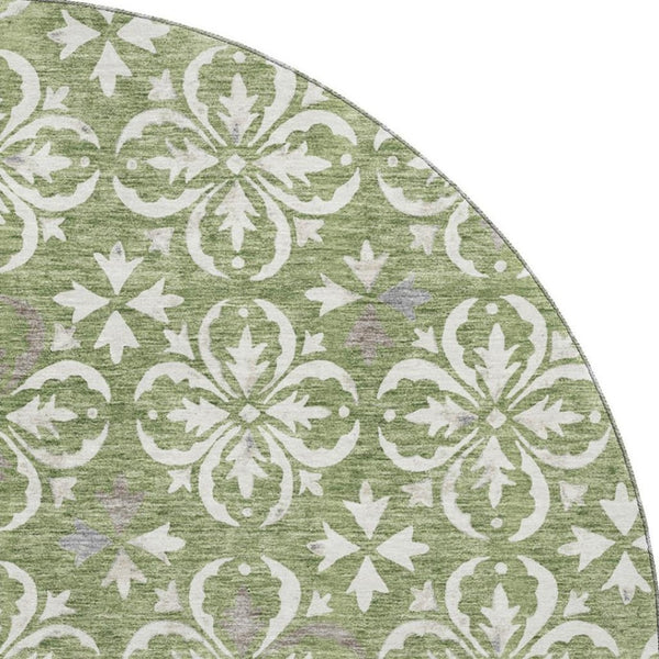 HomeRoots 8' Green and Ivory Floral Round Rug - Washable, UV Protected, Ideal for High-Traffic Areas & Kids 673936