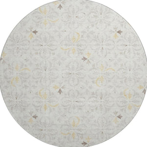 HomeRoots 8' Ivory and Beige Floral Washable Round Rug - Durable, UV-Protected, Stain-Resistant Elegance 673942
