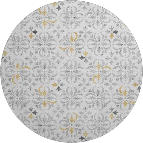 HomeRoots 8' Silver and Gray Floral Round Rug - Washable, UV-Protected, Durable Design for All Spaces 673966