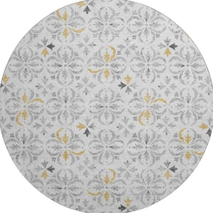 HomeRoots 8' Silver and Gray Floral Round Rug - Washable, UV-Protected, Durable Design for All Spaces 673966