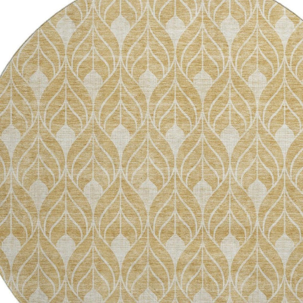 HomeRoots 8' Gold and Beige Geometric Round Rug - Washable, Stain-Resistant, UV Protected for High Traffic Areas 674002