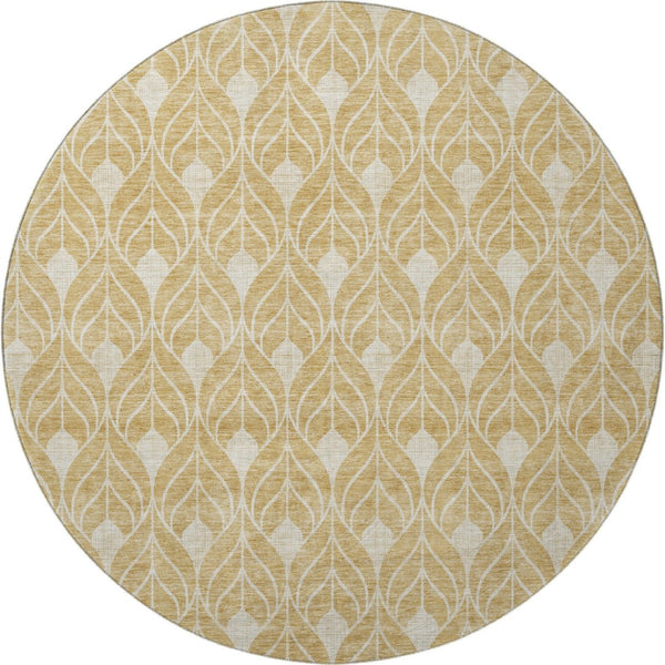 HomeRoots 8' Gold and Beige Geometric Round Rug - Washable, Stain-Resistant, UV Protected for High Traffic Areas 674002