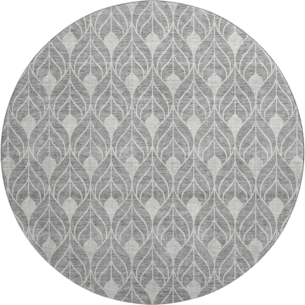HomeRoots 8' Gray and Silver Geometric Round Rug - Washable, UV Protected, Perfect for High-Traffic Areas! 674008