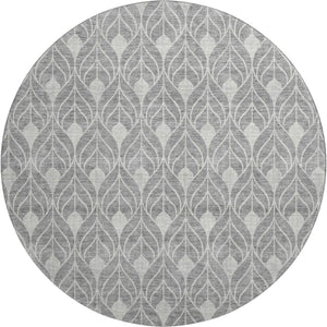 HomeRoots 8' Gray and Silver Geometric Round Rug - Washable, UV Protected, Perfect for High-Traffic Areas! 674008