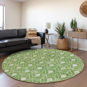 HomeRoots 8' Green And Ivory Geometric Round Rug - Washable, UV Protected, Perfect for High-Traffic Spaces! 674014