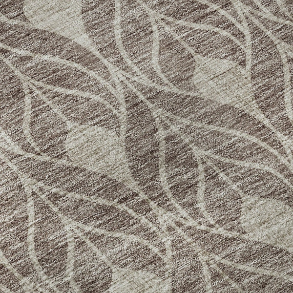 HomeRoots 8' Taupe and Beige Geometric Round Rug - Washable, UV Protected, Durable for High-Traffic Areas 674044