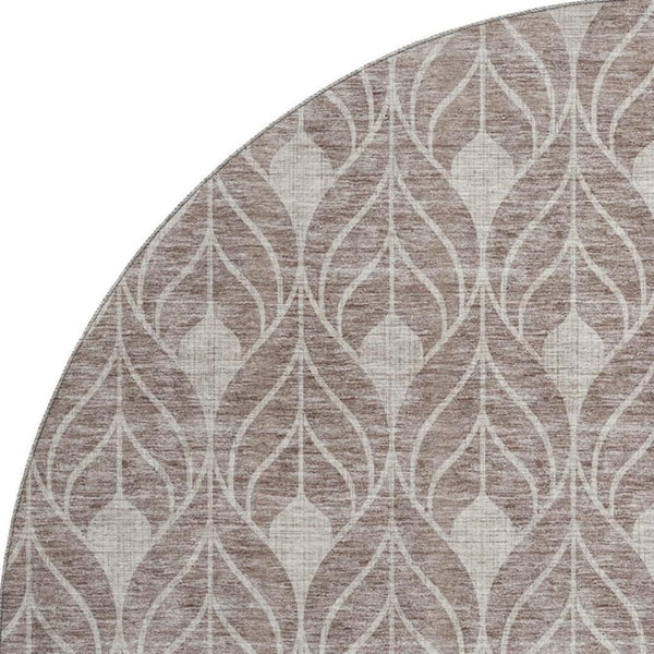 HomeRoots 8' Taupe and Beige Geometric Round Rug - Washable, UV Protected, Durable for High-Traffic Areas 674044