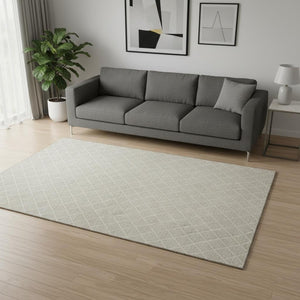HomeRoots 5' X 8' Beige And Ivory Geometric Area Rug - Washable, UV Protected, Stain-Resistant for Busy Homes 674055
