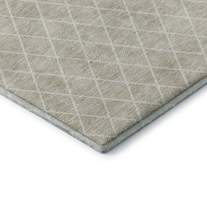 HomeRoots 5' X 8' Beige And Ivory Geometric Area Rug - Washable, UV Protected, Stain-Resistant for Busy Homes 674055