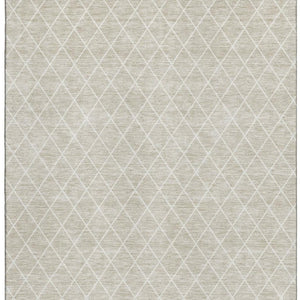 HomeRoots 5' X 8' Beige And Ivory Geometric Area Rug - Washable, UV Protected, Stain-Resistant for Busy Homes 674055