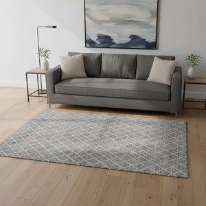 HomeRoots 5' Gray and Ivory Geometric Area Rug - Washable, UV Protected, Stain Resistant for Modern Homes 674079