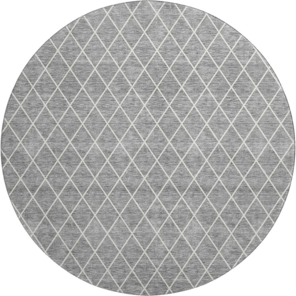HomeRoots 8' Gray And Ivory Geometric Round Rug - Washable, UV Resistant, Stylish Centerpiece for Busy Homes 674080