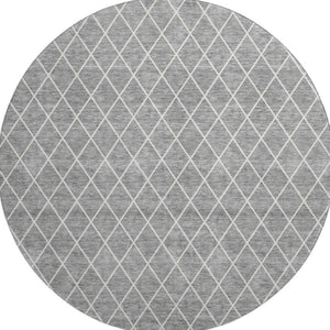 HomeRoots 8' Gray And Ivory Geometric Round Rug - Washable, UV Resistant, Stylish Centerpiece for Busy Homes 674080