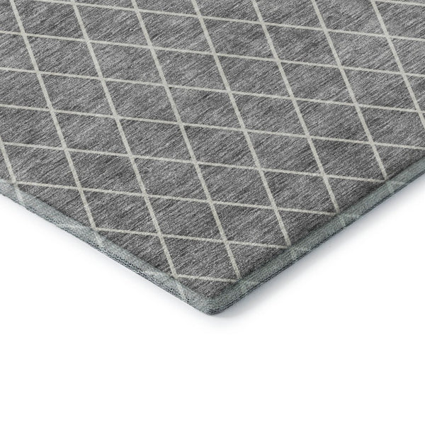 HomeRoots 8' X 10' Gray And Ivory Geometric Washable Area Rug - Stylish, Durable, UV-Protected for Modern Spaces 674081