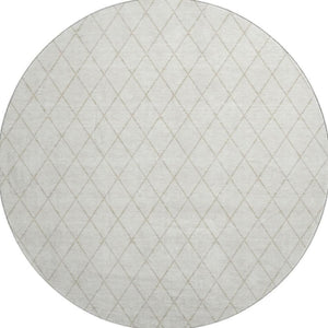 HomeRoots 8' Ivory and Beige Geometric Round Rug - Washable, UV Protected, Stain Resistant for High Traffic Homes 674092