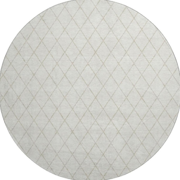 HomeRoots 8' Ivory and Beige Geometric Round Rug - Washable, UV Protected, Stain Resistant for High Traffic Homes 674092