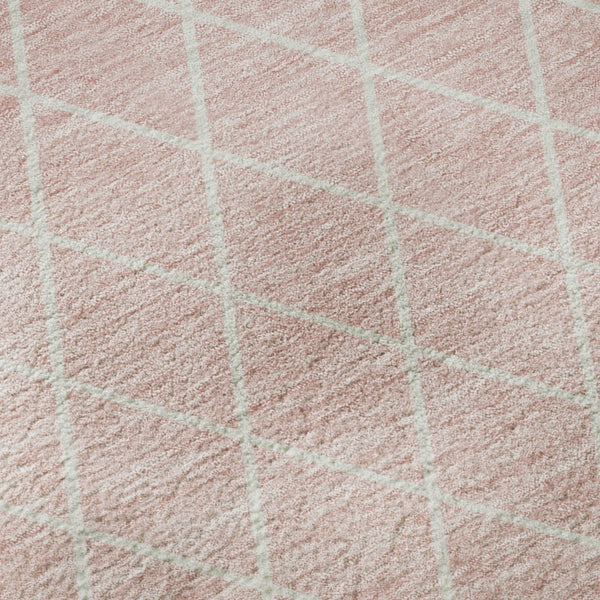 HomeRoots 8' Pink And Ivory Geometric Washable Round Rug – Stylish, Durable, Stain-Resistant with UV Protection 674116