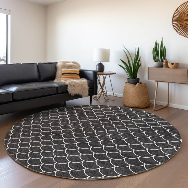 HomeRoots 8' Black And Ivory Geometric Round Rug - Washable, UV Protected, Durable & Stylish for Busy Homes 674146