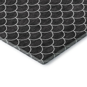 HomeRoots 8' Black And Ivory Geometric Round Rug - Washable, UV Protected, Durable & Stylish for Busy Homes 674146