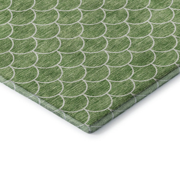 HomeRoots 8' Green and Ivory Geometric Round Rug - Washable, UV-Protected, Stylish & Durable for High-Traffic Areas 674170