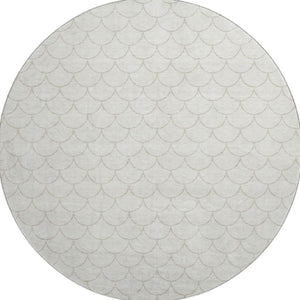 HomeRoots 8' Ivory and Beige Geometric Round Rug - Washable, UV Protected, Stain Resistant for High-Traffic Areas 674176