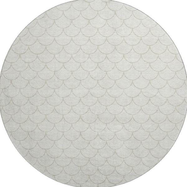 HomeRoots 8' Ivory and Beige Geometric Round Rug - Washable, UV Protected, Stain Resistant for High-Traffic Areas 674176