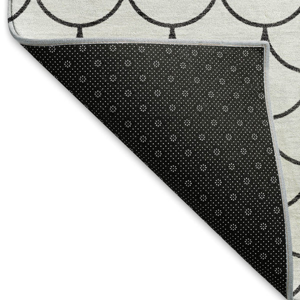HomeRoots 5' x 8' Modern Geometric Washable Area Rug with UV Protection – Durable, Stylish, and Easy Care! 674199