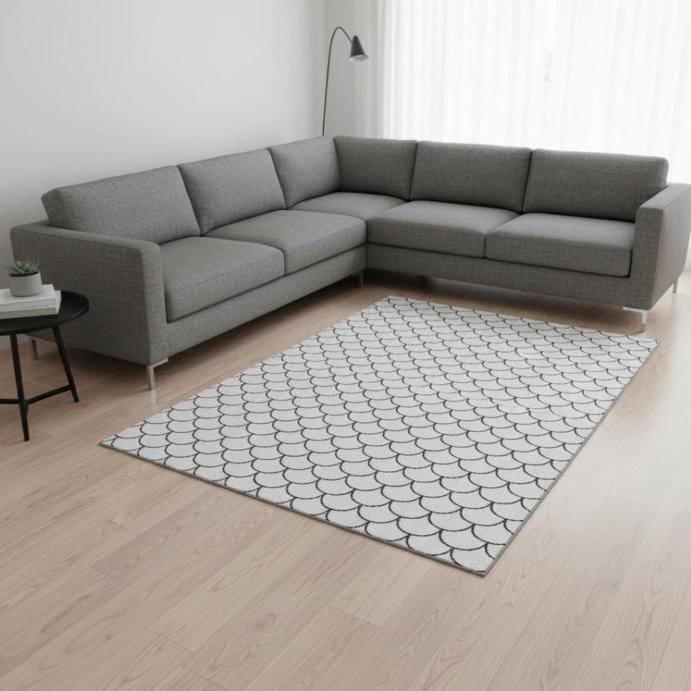 HomeRoots 8' X 10' Modern White and Gray Geometric Area Rug - Washable, Stain Resistant & UV Protected Design 674201