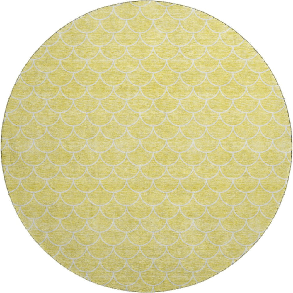 HomeRoots 8' Yellow and Ivory Geometric Round Rug – Washable, UV-Protected, Stylish for High-Traffic Areas! 674206