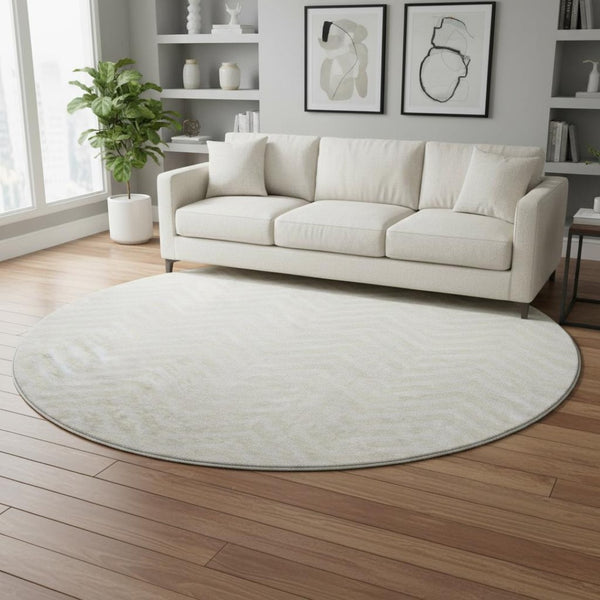 HomeRoots 8' Beige Chevron Round Rug - Stylish, Washable, UV-Protected, Non-Slip Design for Busy Homes 674218
