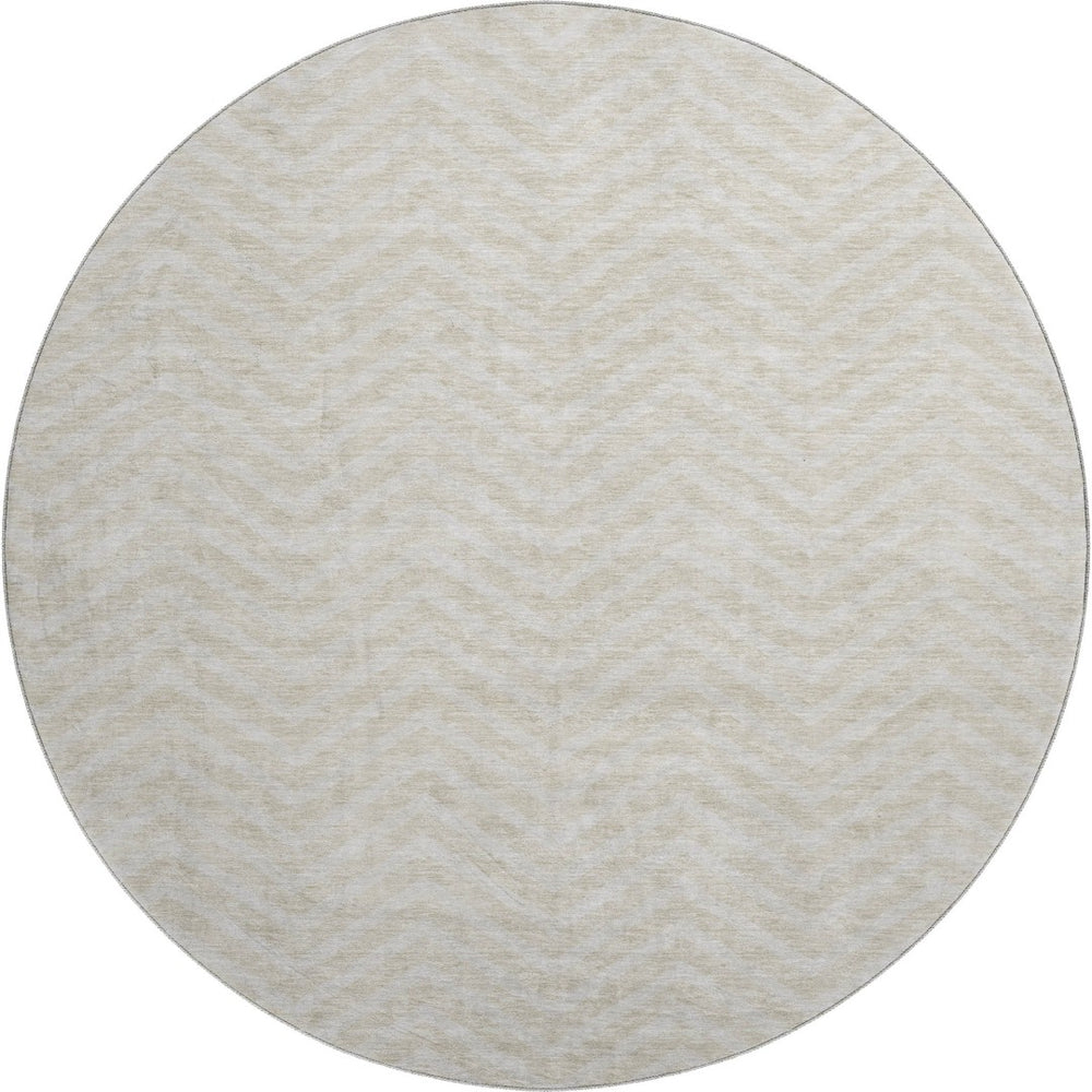 HomeRoots 8' Beige Chevron Round Rug - Stylish, Washable, UV-Protected, Non-Slip Design for Busy Homes 674218