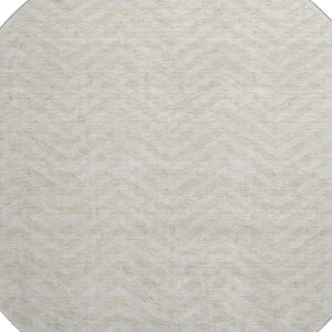 HomeRoots 8' Beige Chevron Round Rug - Stylish, Washable, UV-Protected, Non-Slip Design for Busy Homes 674218