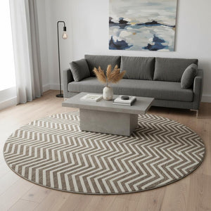 HomeRoots 8' Stylish Brown and Beige Chevron Washable Round Rug - Durable, UV-Protected, Perfect for Families! 674236