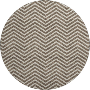 HomeRoots 8' Stylish Brown and Beige Chevron Washable Round Rug - Durable, UV-Protected, Perfect for Families! 674236