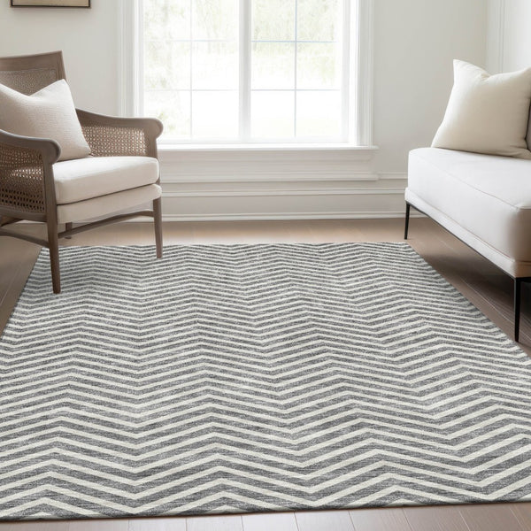 HomeRoots 5' X 8' Gray Chevron Area Rug – Washable, UV-Protected, Stain-Resistant for High-Traffic Homes 674241