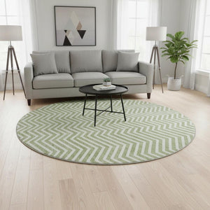 HomeRoots 8' Green and Ivory Chevron Round Rug - Washable, UV-Protected, Ideal for High-Traffic Homes & Spaces 674248
