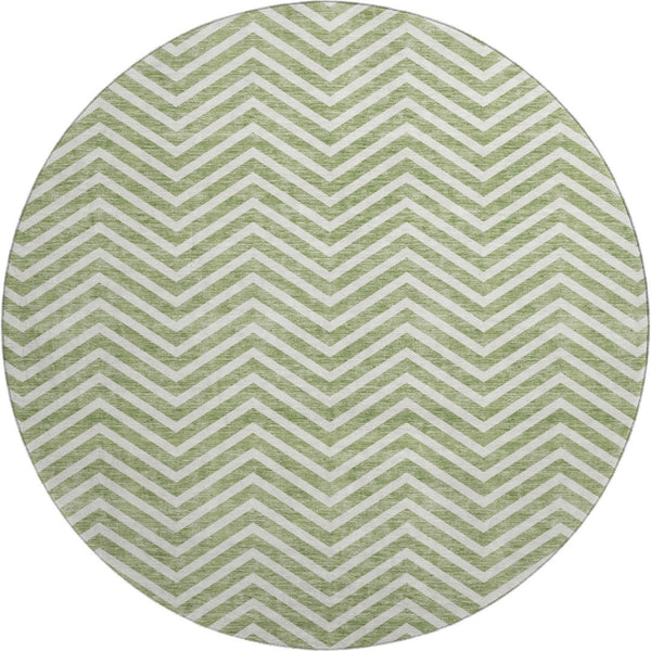 HomeRoots 8' Green and Ivory Chevron Round Rug - Washable, UV-Protected, Ideal for High-Traffic Homes & Spaces 674248