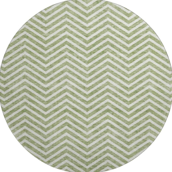 HomeRoots 8' Green and Ivory Chevron Round Rug - Washable, UV-Protected, Ideal for High-Traffic Homes & Spaces 674248