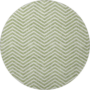 HomeRoots 8' Green and Ivory Chevron Round Rug - Washable, UV-Protected, Ideal for High-Traffic Homes & Spaces 674248