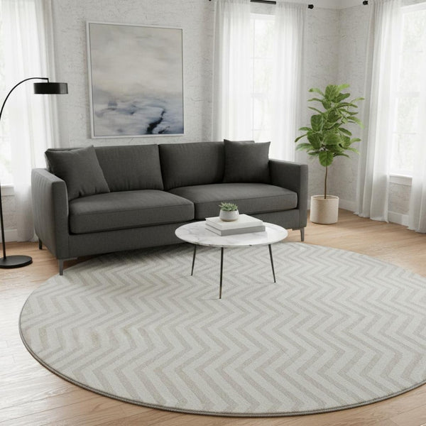 HomeRoots 8' Ivory and Beige Chevron Washable Round Rug - Durable, Stain Resistant, UV Protected for Family Spaces 674254