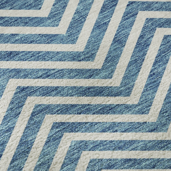 HomeRoots 8' Teal and Ivory Chevron Round Rug - Stylish, Washable, UV-Protected for Homes with Kids & Pets 674272