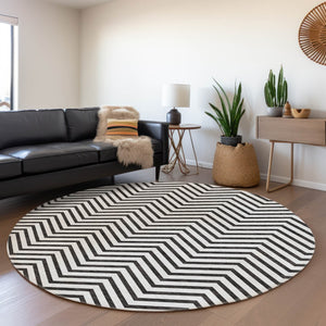 HomeRoots 8' Modern White and Black Chevron Washable Round Rug - Durable, Stain-Resistant, UV Protected Design 674278