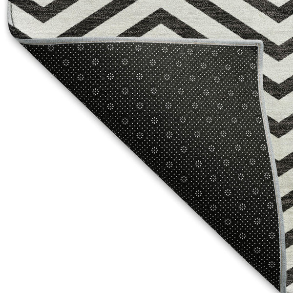 HomeRoots 8' X 10' Washable Black and White Chevron Area Rug - Durable, UV-Protected, Perfect for Any Space 674279
