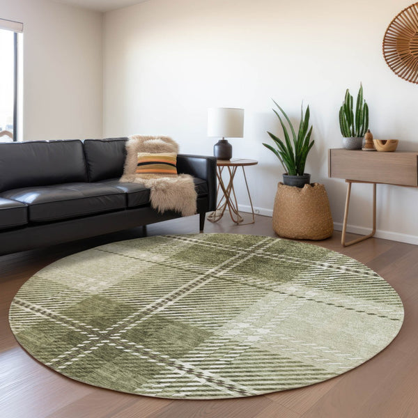 HomeRoots 8' Artichoke Green & Ivory Plaid Washable Round Rug - Stain-Resistant with UV Protection for Durability 674284