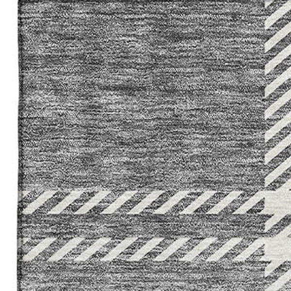 HomeRoots 5' x 8' Gray and Ivory Plaid Area Rug - Washable, UV-Protected, Stain-Resistant for Family Homes 674313