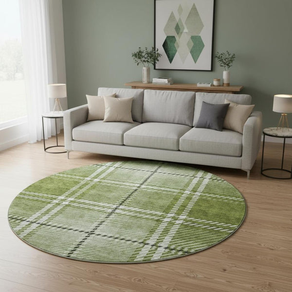 HomeRoots 8' Green and Ivory Plaid Round Rug – Durable, Stain-Resistant, UV Protected for Timeless Elegance 674320