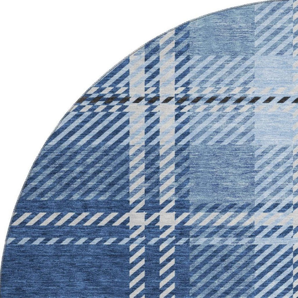 HomeRoots 8' Navy Blue and Ivory Plaid Round Rug - Washable, UV-Protected, Perfect for High-Traffic Areas! 674326